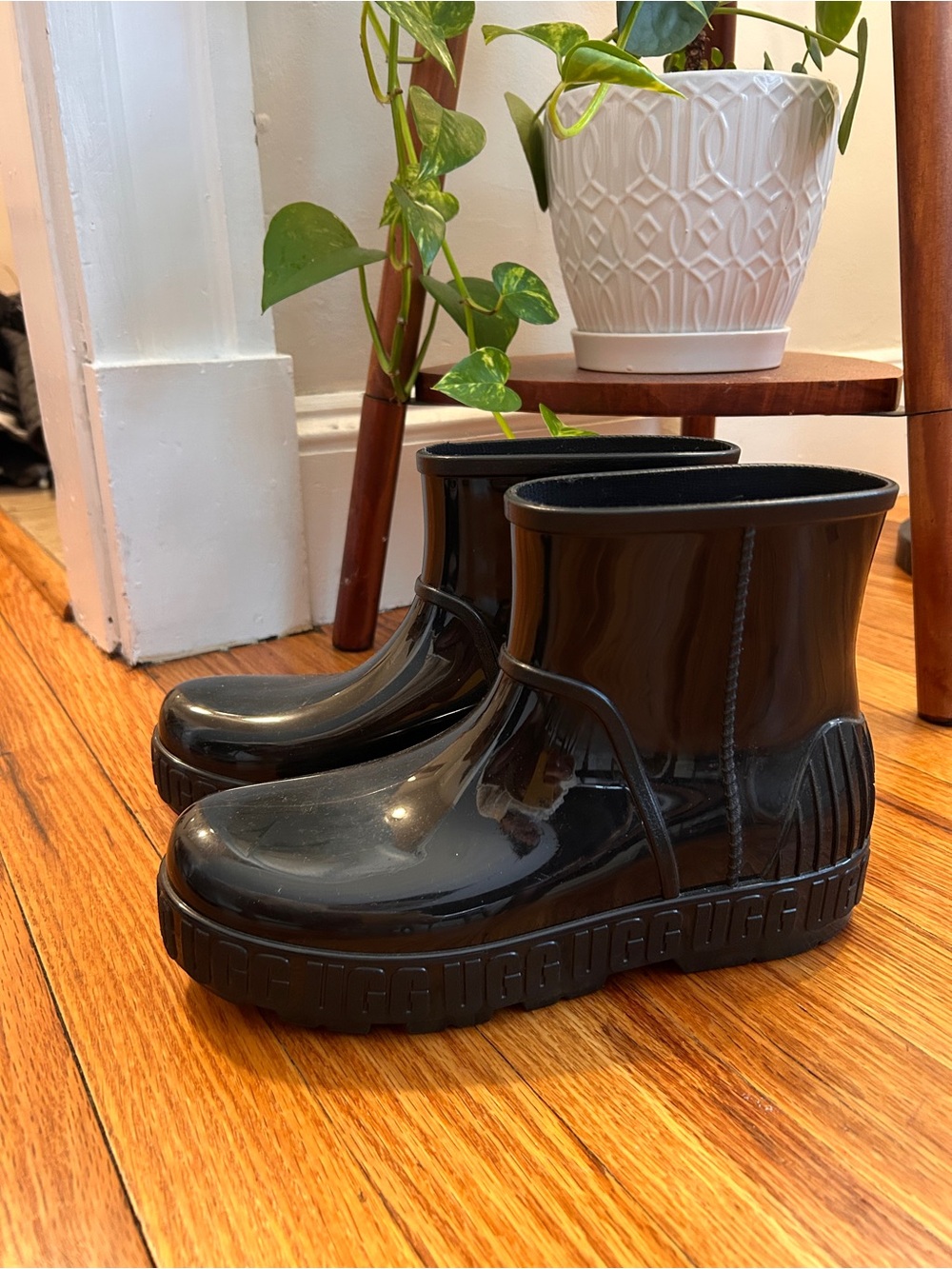 Womens Black Waterproof Rain Boots
